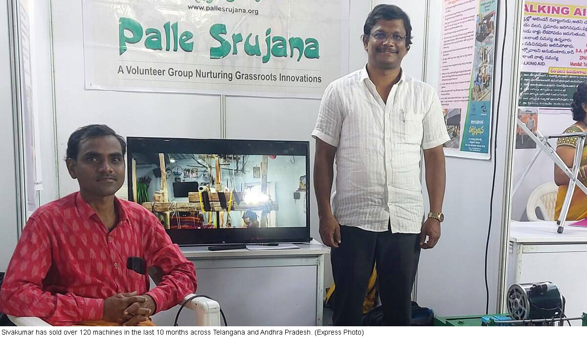 Telangana entrepreneur’s solution to handloom weavers’ physical distress wins state award