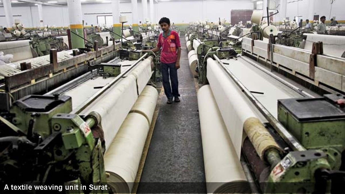 Surat: AIKA Highlights Alarming Rise In Synthetic Knitted Fabric Imports From China