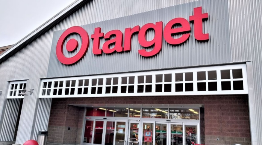 Target beats expectations as discretionary comps tick up